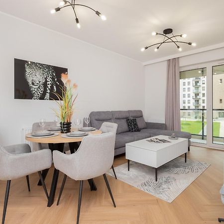 Nowa Letnica Comfortable Apartments With Balcony & Parking Gdansk By Noclegi Renters Exteriér fotografie
