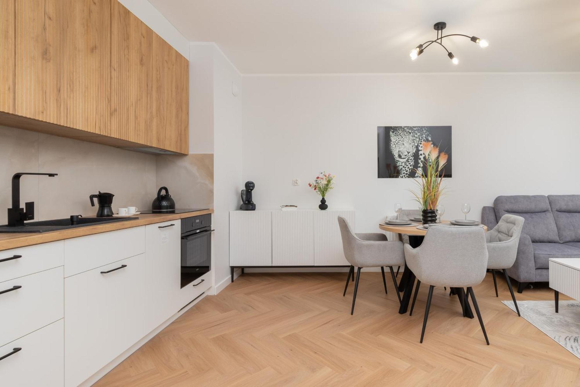 Nowa Letnica Comfortable Apartments With Balcony & Parking Gdansk By Noclegi Renters Exteriér fotografie